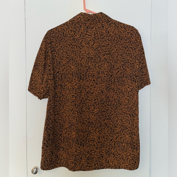 H&M Floral Camp Shirt Orange and Black Small - Picture 2 of 2